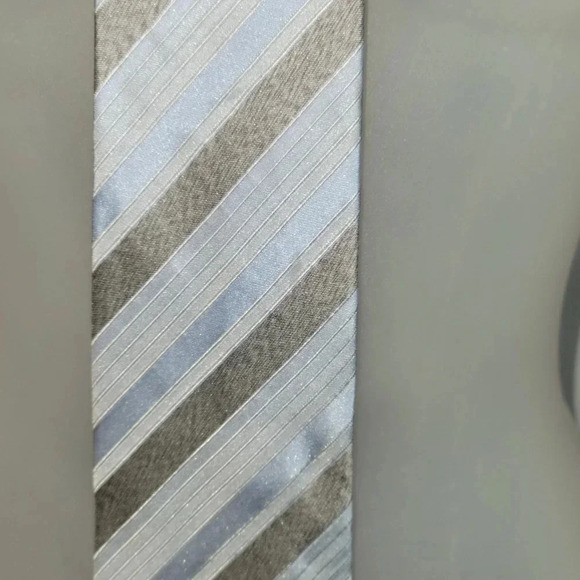 Vintage Kenneth Cole New York 100% Silk Blue Grey silver - Picture 2 of 6